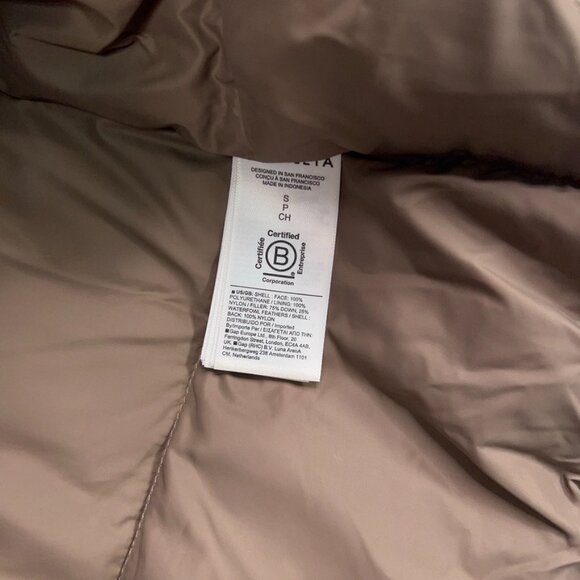 Athleta Vest Womens Small Pyrite Shine Metallic Downtown Puffer Down Waterfowl - Picture 12 of 16